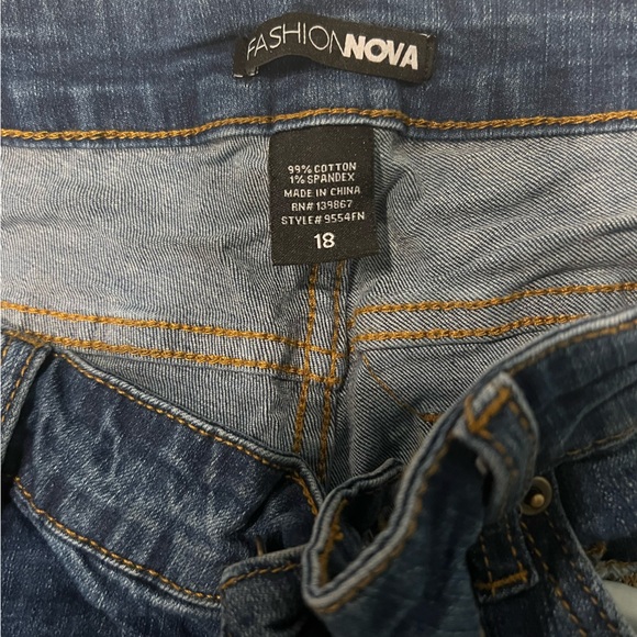 Fashion Nova Ego Trip Mid Rise Jeans Medium Blue Wash - Picture 8 of 8